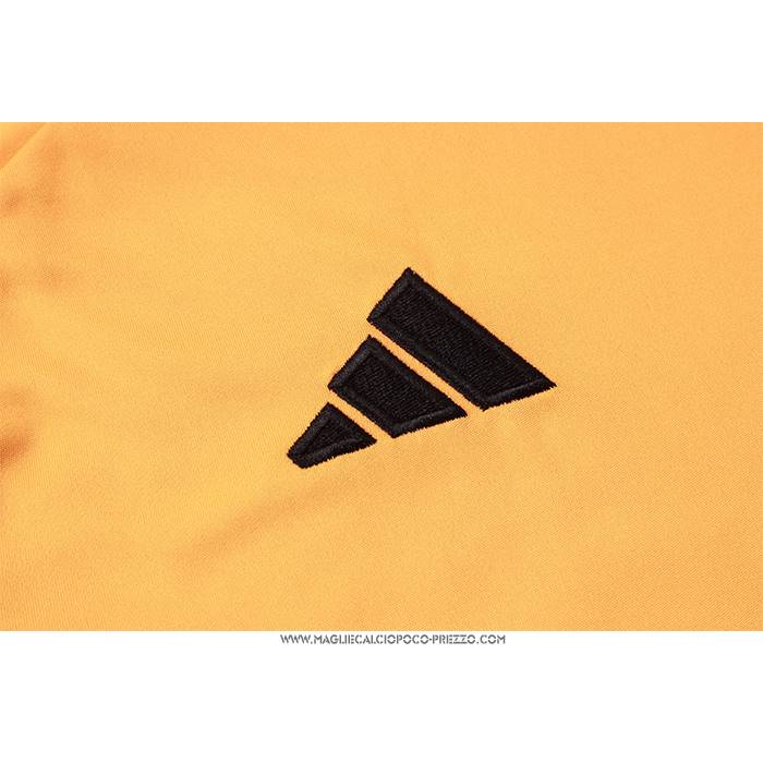 Tuta da Track
 Real Madrid 2024 Manica Corta
 Giallo
 - Pantaloncini
 -25